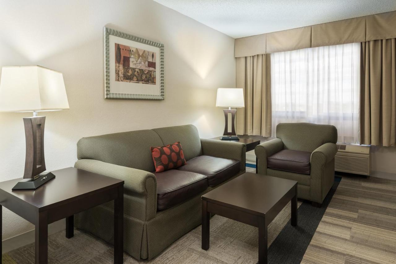 Holiday Inn Express Hotel & Suites Kendall East-Miami By Ihg Extérieur photo